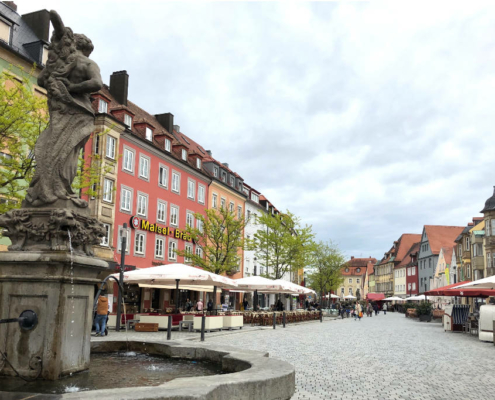 Bayreuth gilt vielen gegenüber Hof als die schönere Stadt. Doch in einer neuen Umfrage liegt Hof in einem bestimmten Bereich vorne. Archivbild: Redaktion