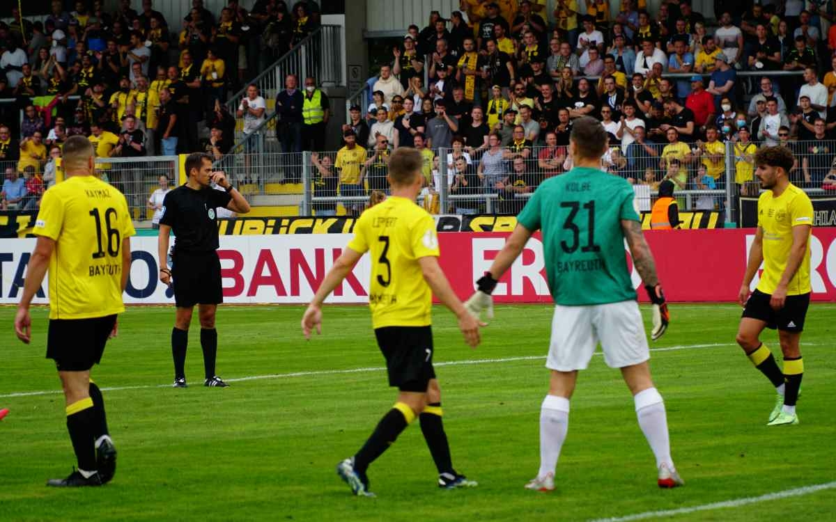 DFB-Pokal, 1. Runde: SpVgg Bayreuth - Arminia Bielefeld. Bild: Jürgen Lenkeit