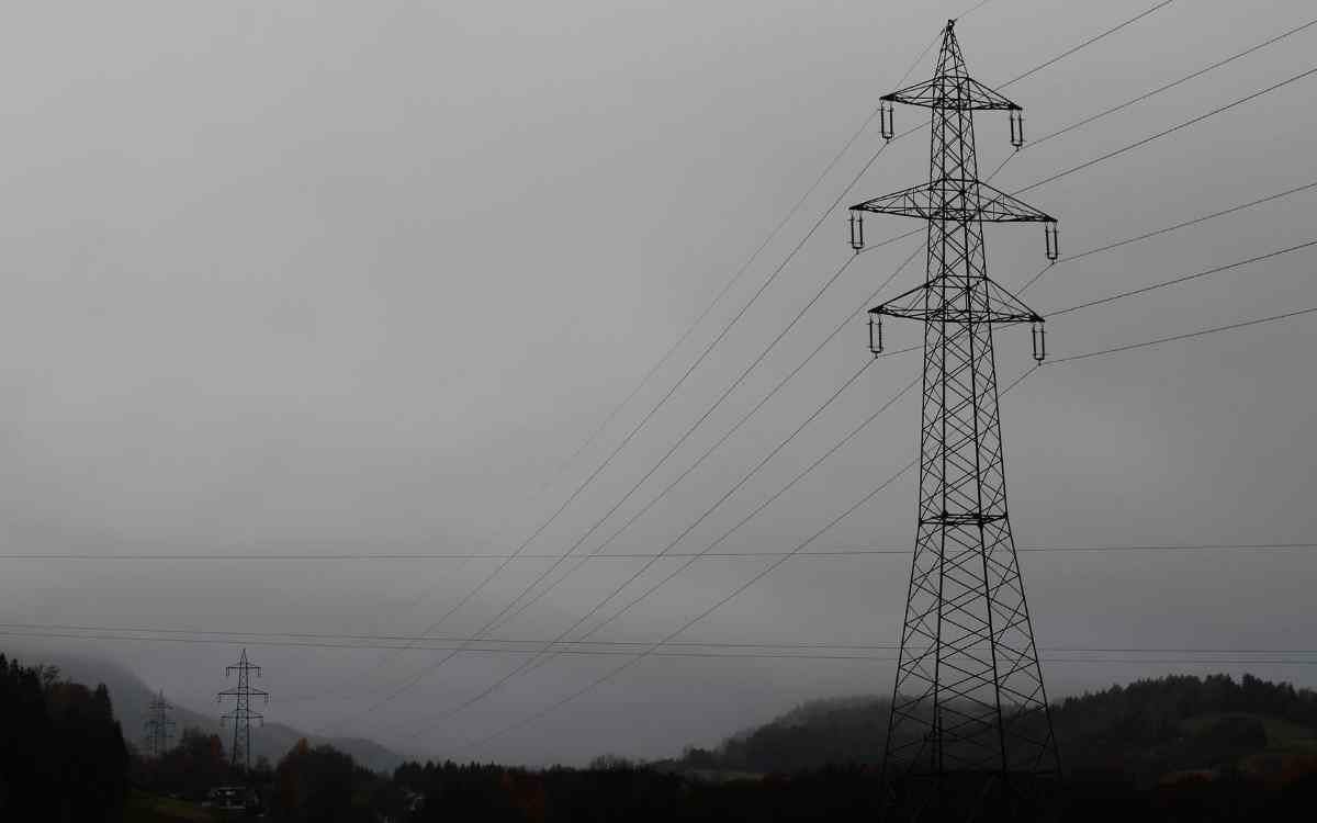 Stromleitungen in Bamberg sollen erneuert werden. Symbolbild: Pixabay