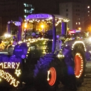 Die weihnachtliche Traktorfahrt durch Bayreuth im vergangenen Jahr. Foto: Stefanie Will