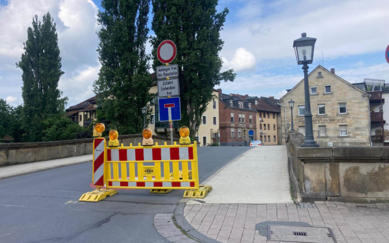 Ab heute ist ein Abschnitt der Kulmbacher Straße vollständig gesperrt. Der Verkehr zum Rathaus II wird umgeleitet. Foto: bt-Redaktion