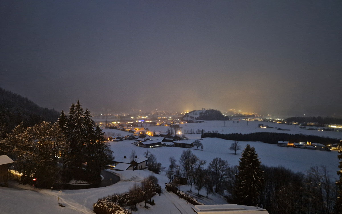 Ein romantischer, abendlicher Blick in das Kufsteiner Land. ©New Star Media/David Gottschalt