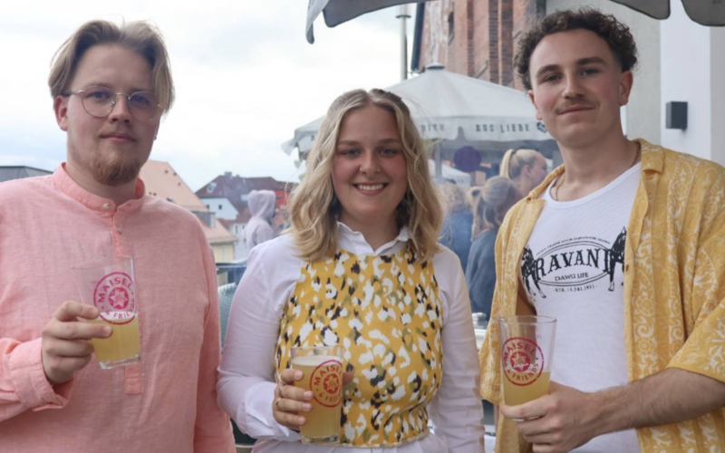 Die Auszubildenden von Maisel and friends aus verschiedenen Abteilungen haben zusammengearbeitet um gemeinsam ein Bier auf den Markt zu bringen. 