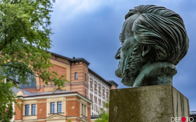 Richard Wagner vor dem Opernhaus. Quelle: Dirk Ellmer