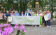 Das Orga-Team der Sommerlounge 2024 in Goldkronach u.a. mit Frank Bauer (3. von links), Vorsitzender des Fördervereins Fichtelgebirge, Goldkronachs Bürgermeister Holger Bär und Landrat Florian Wiedemann. Foto: Landratsamt Bayreuth