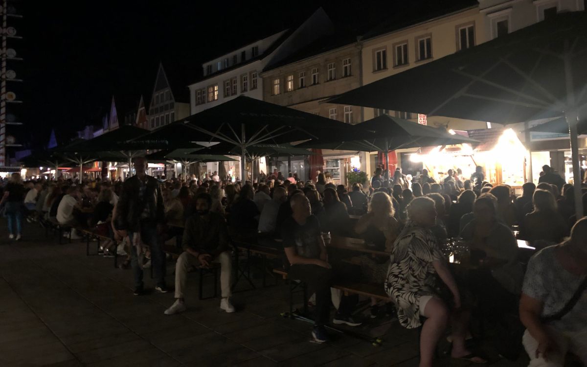 Weinfest-Samstag auf dem Marktplatz. Foto: bt-Redaktion