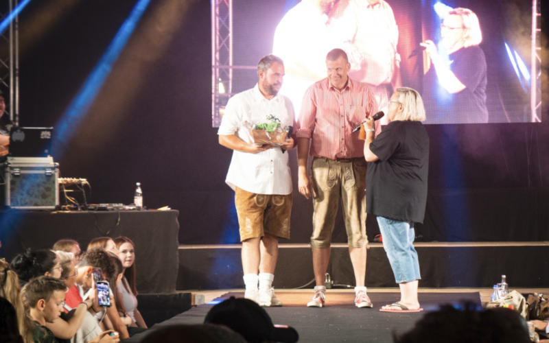 Von links nach rechts: Sascha Reiber, Moderator, Frank Becker, dem ehemaligen Chef im Kreuz, und Claudia Roberts, Organisatorin.