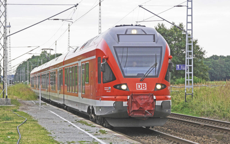 Bahn mit Oberleitungen Symbolbild: Pixabay